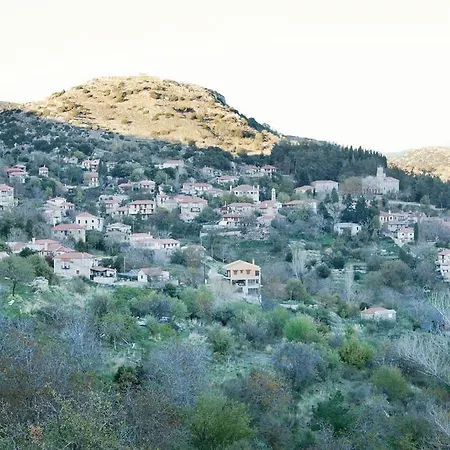 Elova בית הארחה 3*