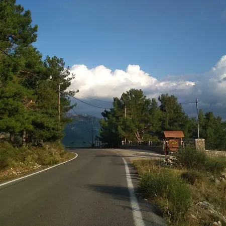 Elova בית הארחה Zátouna