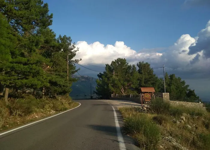 Elova Gasthuis Zátouna